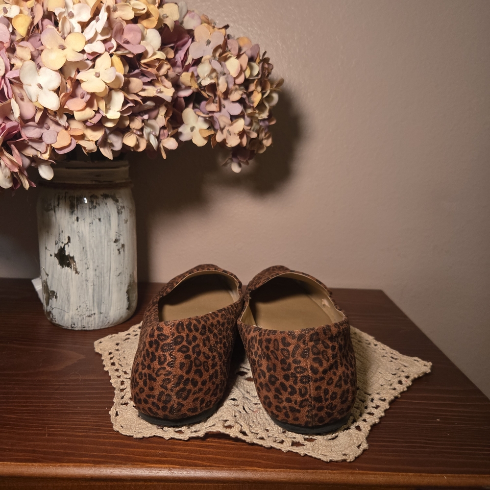 Time and Tru Leopard Print Flats - Picture 4 of 7
